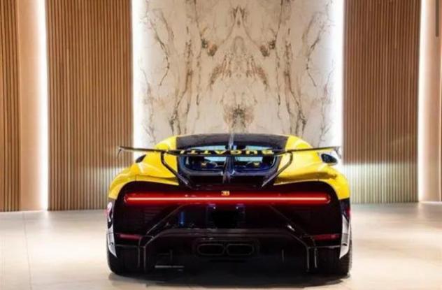 BUGATTI Chiron CHIRON PUR SPORT 8.0 W16 1500HP "1 OF 60" rif. 22804362 - Foto 4