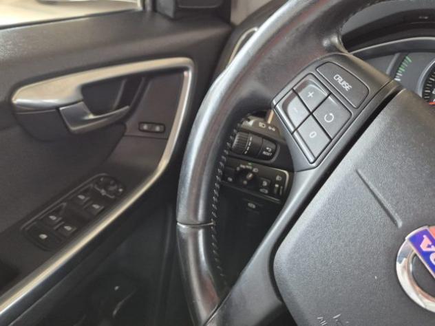 VOLVO XC60 D3 Geartronic R-design Momentum rif. 23980112 - Foto 10