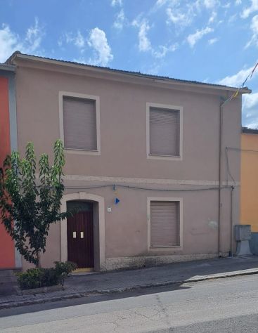 Casa indipendente su due piani
