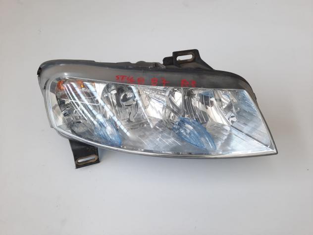 FANALE ANTERIORE DX FIAT Stilo Berlina 3P (0110)