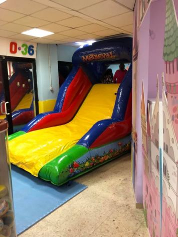 PARCO GIOCHI COMPLETO BAMBINI Playground Gonfiabile 6.500
