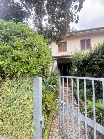 casa indipendente in vendita a Seravezza in zona Querceta