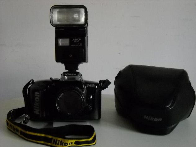Macchina Fotografica NIKON F- 401 X accessoriata - Foto 3