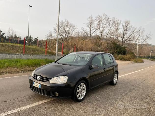 VOLKSWAGEN GOLF UNICO PROPRIETARIO