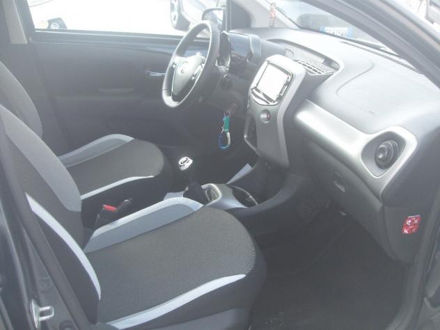 Toyota Aygo 1.0 VVT-i 69 CV 5 porte x-cool - Foto 8