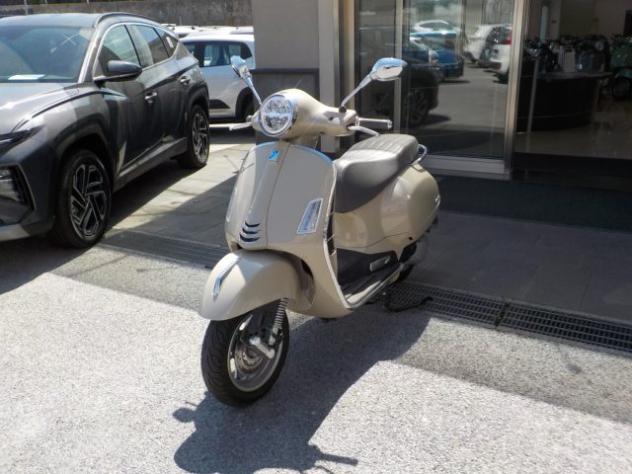 VESPA GTS 300 Anno 2024 rif. 23789796 - Foto 2
