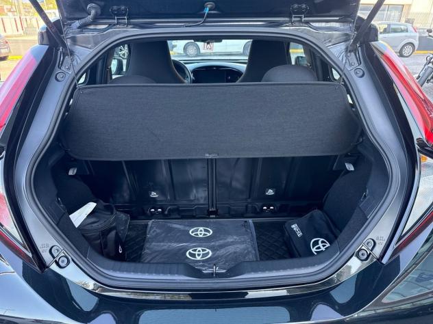 Toyota Aygo X 1.0B (72 CV) Active S-CVT - Foto 6