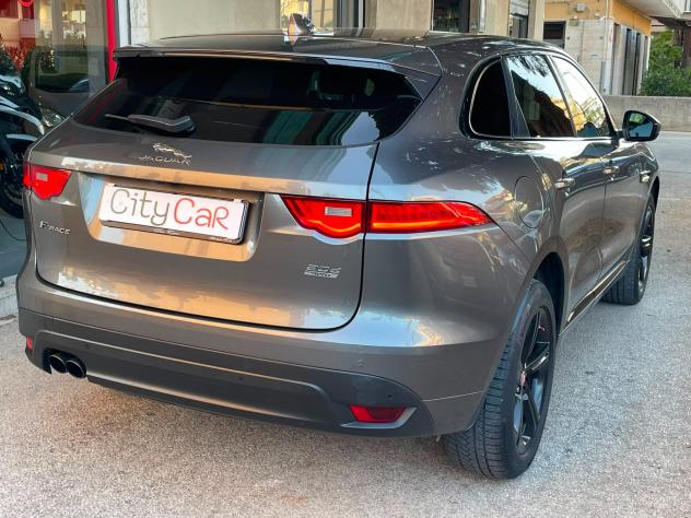 Jaguar F-Pace 2.0 D 180 CV AWD R-Sport - Foto 7