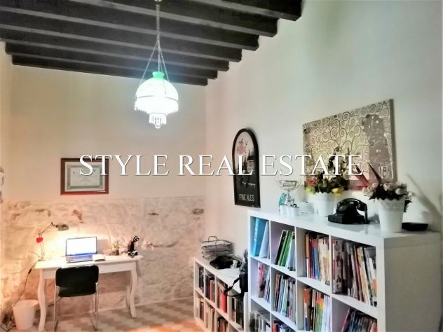 CASALE SICILIANO CON AMPIO GIARDINO IN CITTA' - Foto 6
