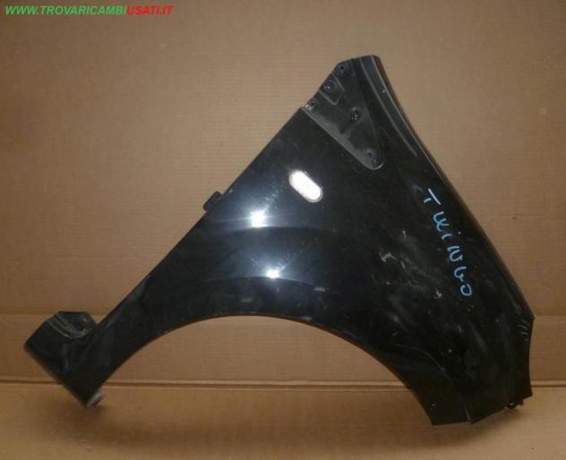 PARAFANGO ANT.D.(in plastica) NERO MET. Carrozzeria Lamierati esterni Fiancate Parafango ant. RENAULT - TWINGO - 01-01-2012 - 01-09-2014, RENAULT