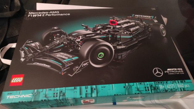 Lego mercedes AMG F1 w e performance - Foto 2