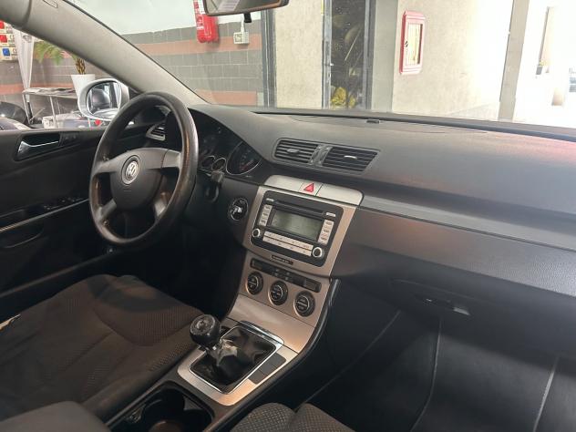 Volkswagen Passat 1.9 TDI/105CV Var. Comfortline adatta a neopatentati - Foto 7
