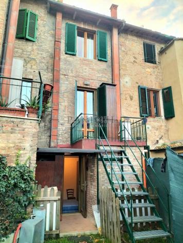 Appartamento terratetto con giardino, magazzino e cantina - Foto 4