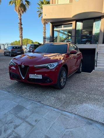 Alfa Romeo Stelvio 2.2 Turbodiesel 180 CV AT8 Q4 Business - Foto 2