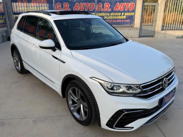 VOLKSWAGEN Tiguan 2.0 TDI R-Line TETTO APRIBILE rif. 24054382 - Foto 4
