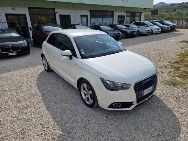 AUDI A1 1.6 TDI 70KW OK NEOPATENTATI - Foto 8