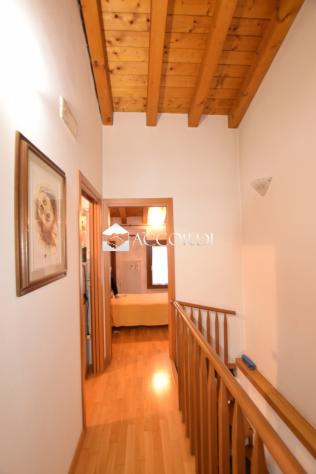 CASA INDIPENDENTE di 7 vani e di 250 mq (VIDOR) rif. DG179 - Foto 12