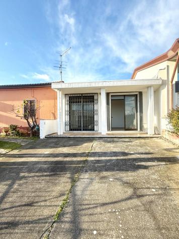 Locale comm.le/Fondo in vendita a Romagnano - Massa 65 mq Rif: 1395104 - Foto 3