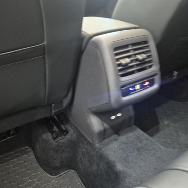 VOLKSWAGEN T-Roc 1.5 eTSI ACT 150 CV DSG R-Line *TETTO APRIBILE rif. 23962701 - Foto 9