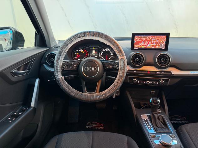Audi Q2 35 TDI quattro S tronic Business Plus - Foto 5