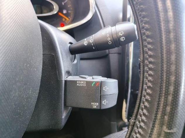 RENAULT - Clio - 1.2 5p. Live! - Foto 8