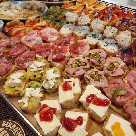 CERCASI SNACKISTA aiuto cuoco Orario diurno - Foto 5