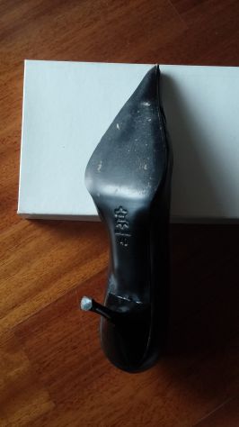 DECOLLETE DI NAPPA NERE NUOVE - Foto 4