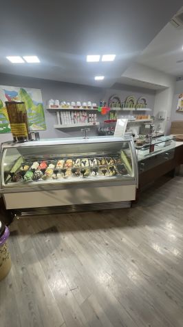 PACCHETTO COMPLETO GELATERIA USATO,PRODUZIONE E VENDITA