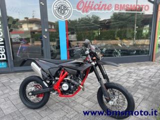 BETAMOTOR RR 125 4T MY26 MOTARD R BLACK EDITION MY2026 E5+ rif. 23793385