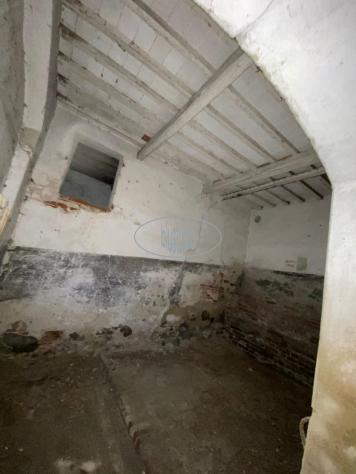 CASALE di 13 vani e di 560 mq (SAN GIOVANNI VALDARNO) rif. V-2316 - Foto 2