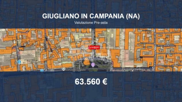 Immobile in asta di 200 m² con più di 5 locali e box auto in vendita a Giugliano in Campania