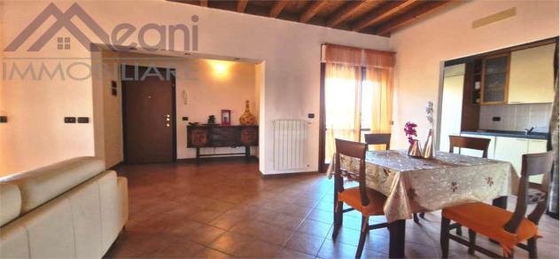 482 L - APPARTAMENTO IN VILLA CON TRAVI A VISTA, TERRAZZO, CANTINA E BOX - Foto 6