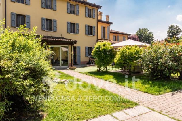 Casa indipendente di 135 m² con 5 locali e posto auto in vendita a Modena