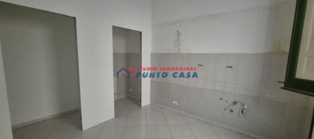 PRESSI COLOSSEUM – Ufficio al P.T. – 110mq ca. – 3 vani + archivio + wc. Buone condizioni. Euro 85 mila CL F - Foto 4