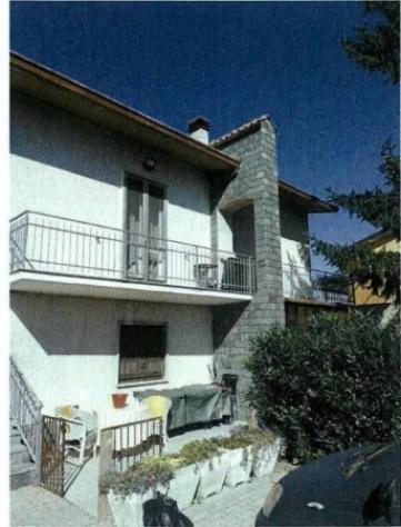 Immobile in asta di 193 m² con più di 5 locali e box auto in vendita a Lungavilla - Foto 2