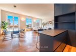Appartamento di 220 m² con 5 locali e box auto in vendita a Milano