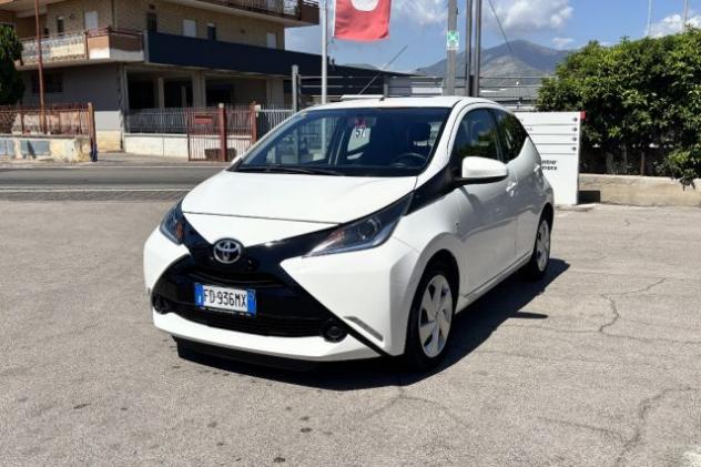 TOYOTA Aygo 1.0 VVT-i 69 CV 5 porte x-cite MMT rif. 24066679 - Foto 3