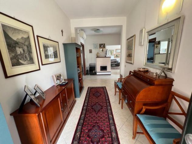 Villa di 572 m² con 5 locali in vendita a Cadoneghe - Foto 2