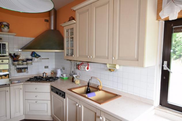 VILLA di 9 vani e di 584 mq (CORNUDA) rif. ZI60E_10 - Foto 11