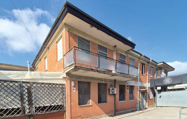 ADIACENZE VIA FIRENZE: Bilocale con balcone al primo piano