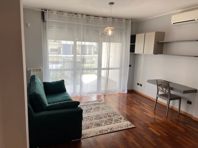 Bilocale 70mq arredato con terrazzo e box auto — Santa Giulia Milano — Luglio 20 - Foto 2