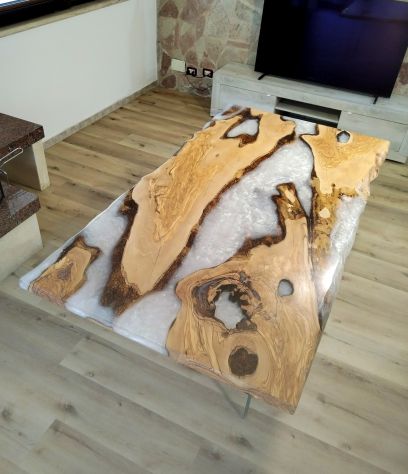 Tavolo in legno e resina - Foto 6