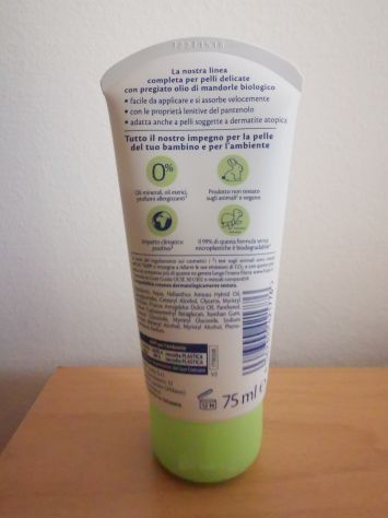 Crema viso-corpo, biberon e cerchietto per bambini - Foto 2