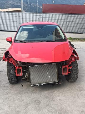Ford Fiesta 1.1 75 CV 5 porte Titanium POCO SINISTRATA - Foto 3