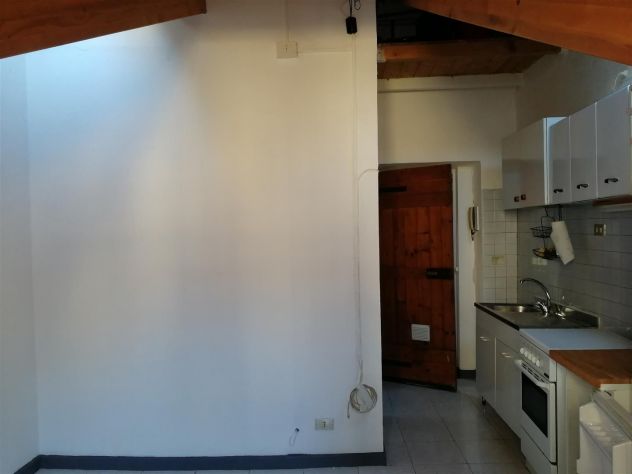 Mansarda parzialmente arredata in Quadrilatero Romano. - Foto 4