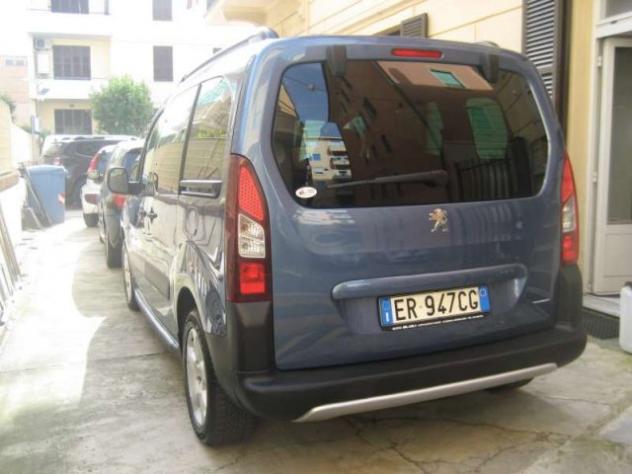 PEUGEOT Partner TEPEE 1.6 HDI 115 CV OUTDOOR rif. 19323829 - Foto 2