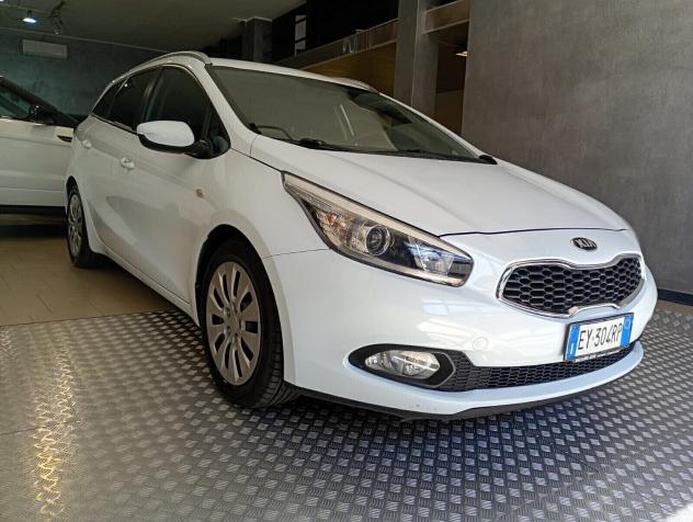 Kia Ceed cee'd 1.4 CRDi SW Active - Foto 2