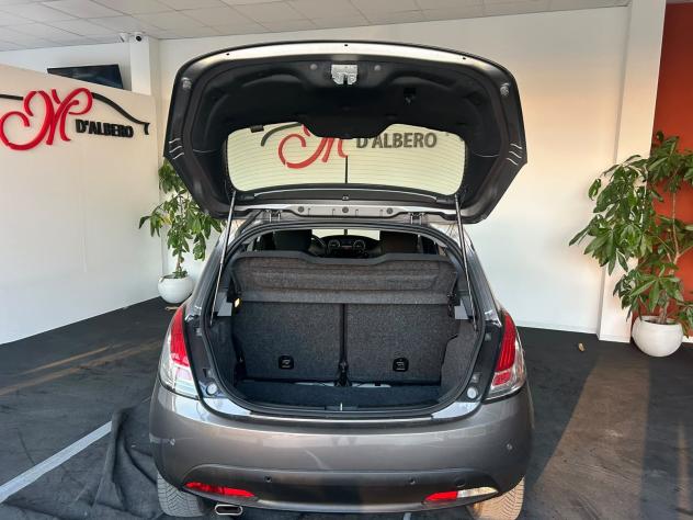 Lancia Ypsilon 1.0 FireFly 70cv Hybrid Gold - Foto 9