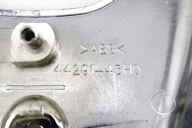 SUZUKI INTRUDER VL 800 4429143H00 COVER STRUMENTAZIONE SERBATOIO 09 - 17 SPEEDOMETER COVER ATTACCO DANNEGGIATO CON PICCOLA CREPA - Foto 5