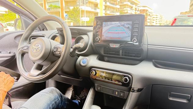 Toyota Yaris 1.5 Hybrid 5 porte Style LED NAVI CLIMA AUTOMATICO PDC KAMERA BLUETOOTH SEDILI RISCALDATI - Foto 10
